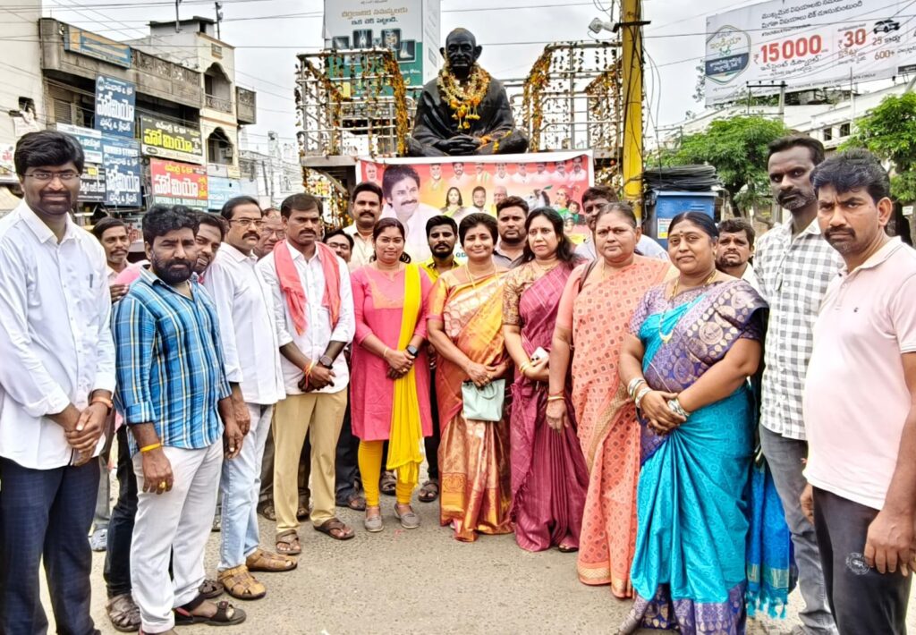 WhatsApp-Image-2025-08-17-at-6.28.58-PM-1024x710 మహిళల్ని మహరాణుల్ని చేయటమే కూటమి లక్ష్యం